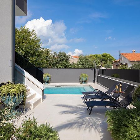 Apartments Sara II Ližnjan Екстериор снимка